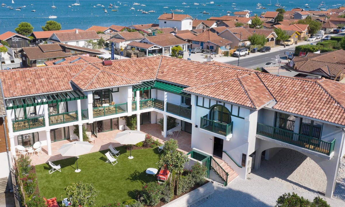 Le Canon House | Villa Aitama