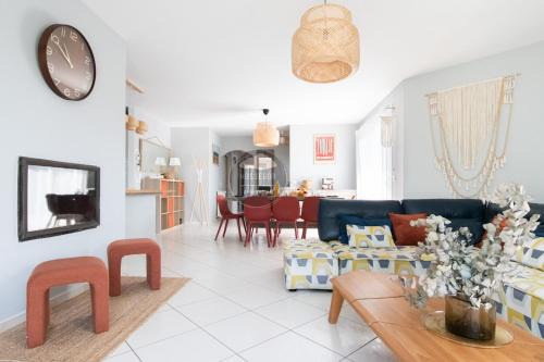Soorts-Hossegor House | Villa Alaïa - Hossegor - Piste cyclable - Commerce