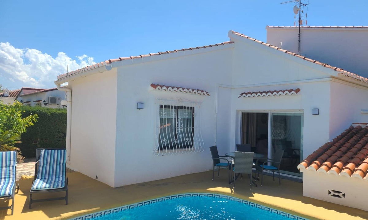 Els Poblets Ski Chalet | Villa ALMAR in Els Poblets at 3 minutes from the beach
