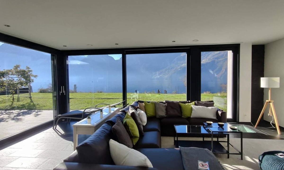 Ruetli House | Villa am See 5/Beach House by Interhome