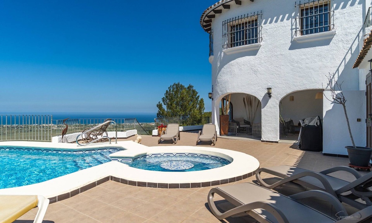 Monte Pego Villa | Villa 'Amalia' with Sea View, Wi-Fi and Air Conditioning