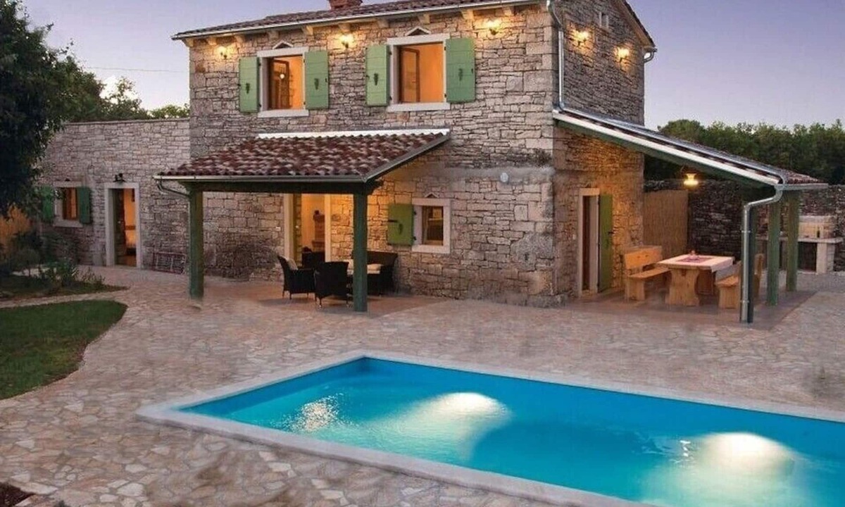 Brecevici Villa | Villa Ambrogino in Brecevici