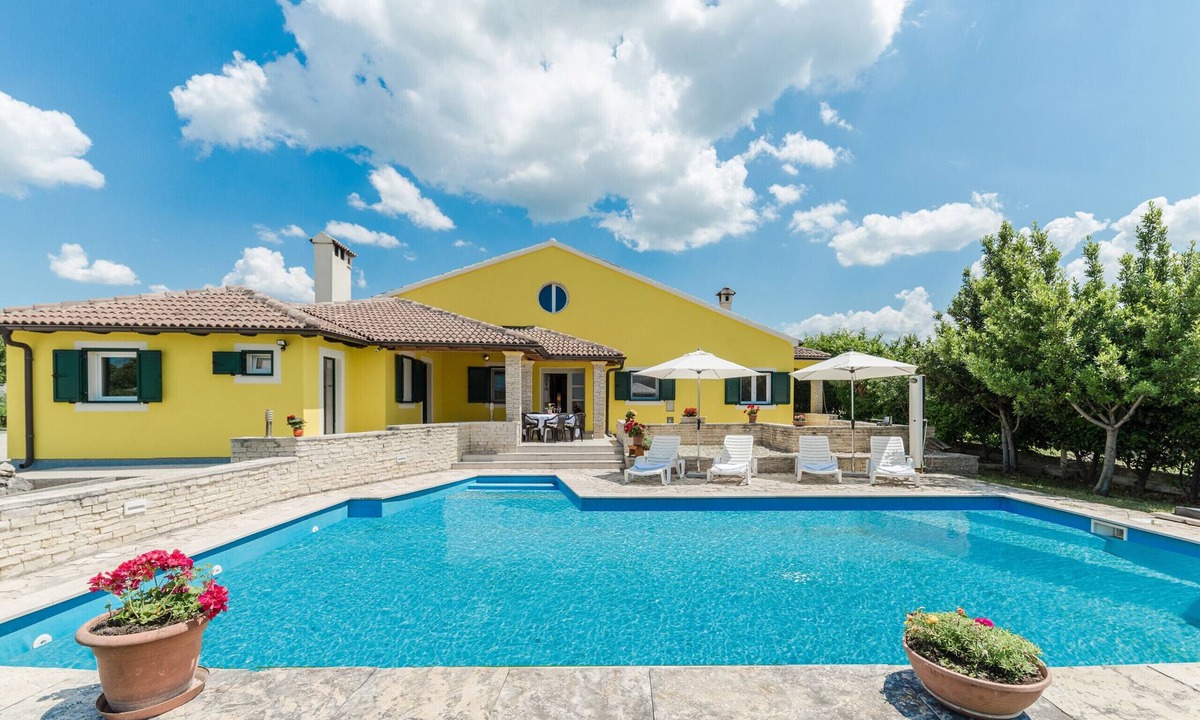 Lovinac Villa | Villa Ana with large pool