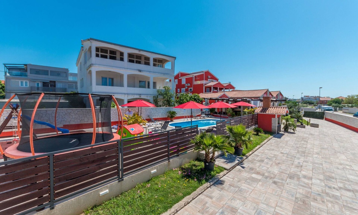 Turanj Villa | Villa Ancora No.1 with heated pool, sauna and jacuzzi