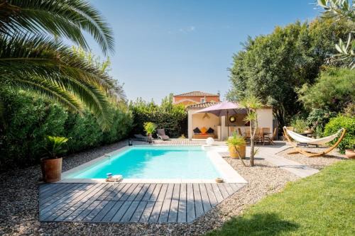 Beziers Villa | Villa Andria Family-friendly trampoline & pool