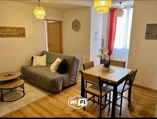 Barcelonnette Apartment | Villa Anita -centre ville -parking privé -wifi
