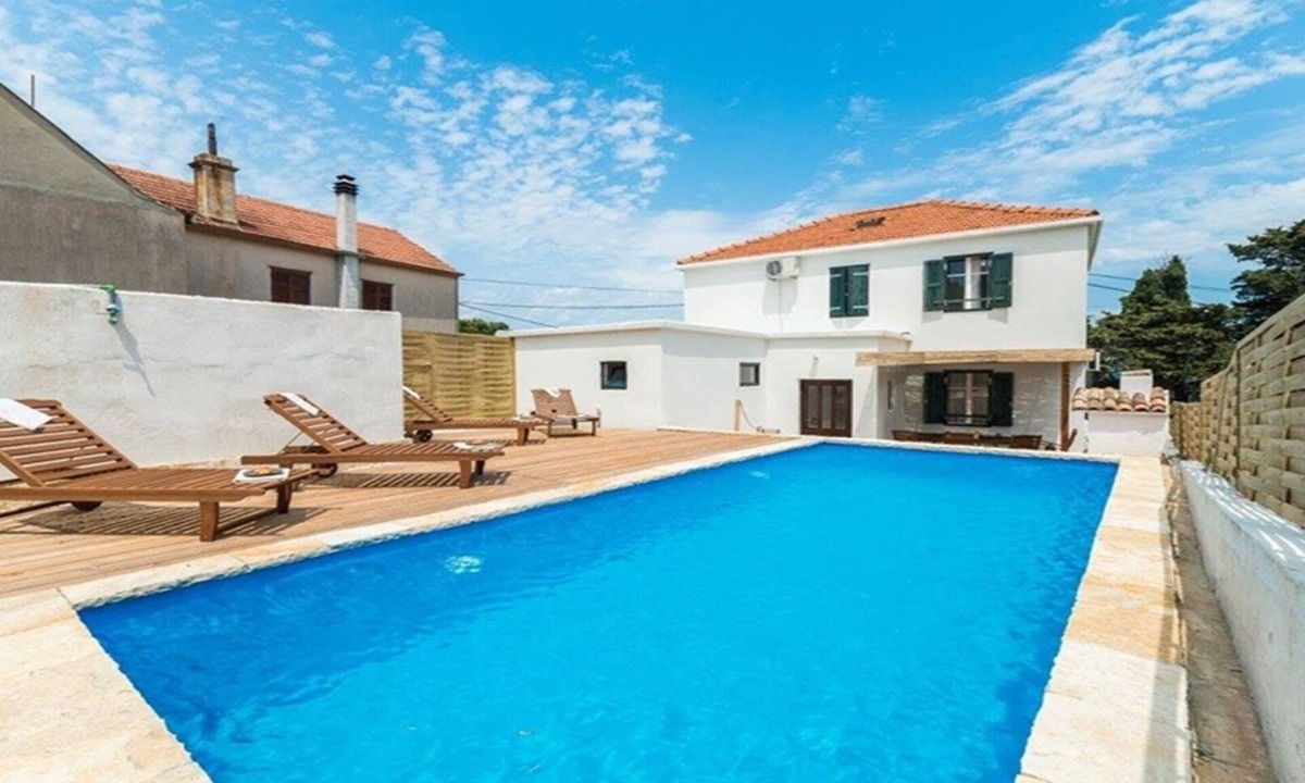 Dragove Villa | Villa Antica, rustic dalmatian house with pool