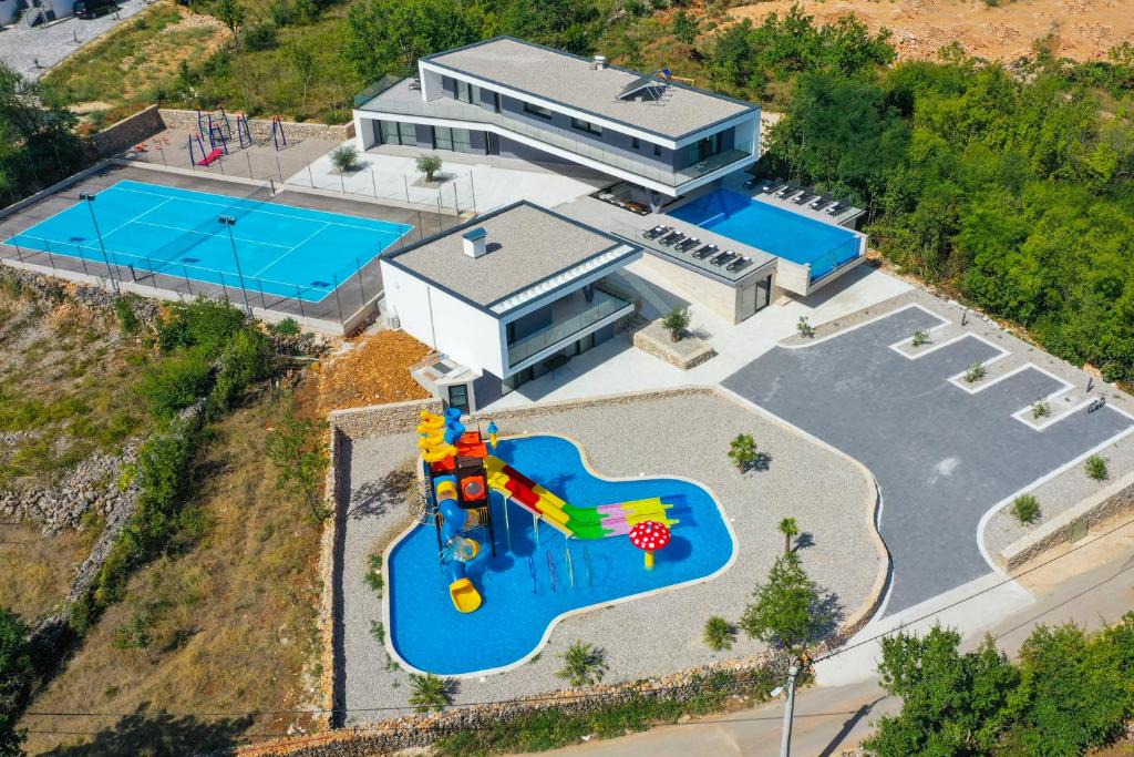 Podbablje Villa | VILLA AQUALANDIA for 20 people