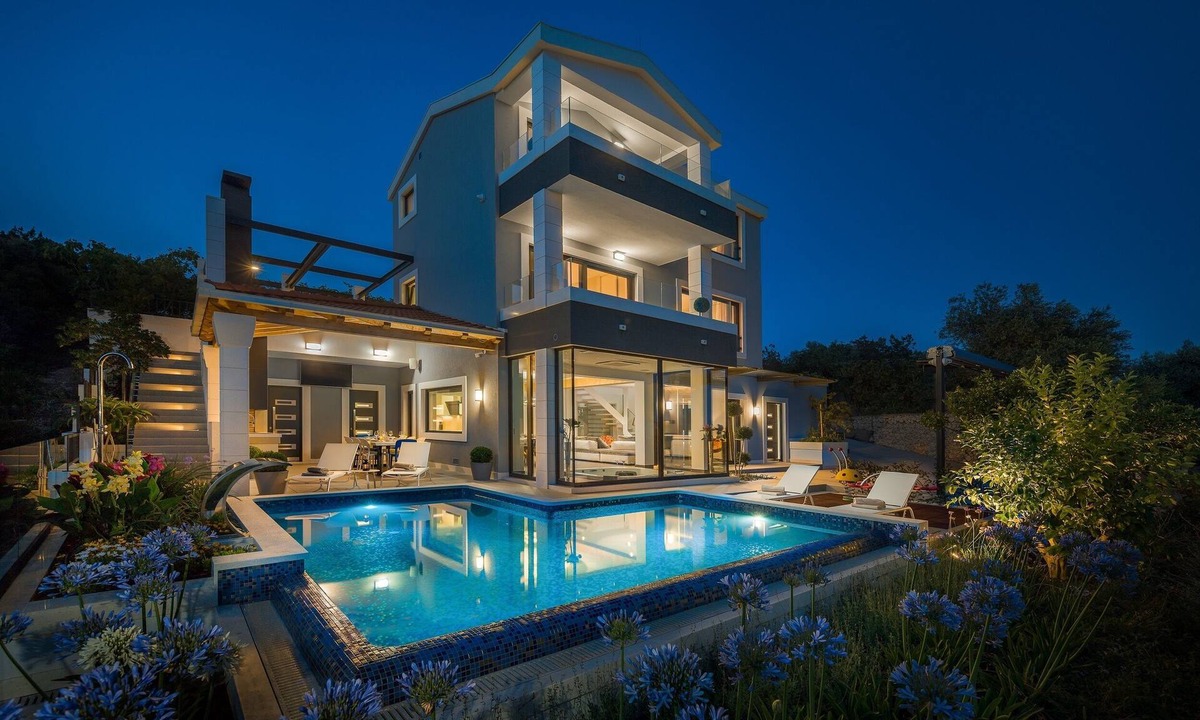 Okrug Gornji Villa | Villa Argemonia – Luxury Beachfront Escape in Tatinje Bay