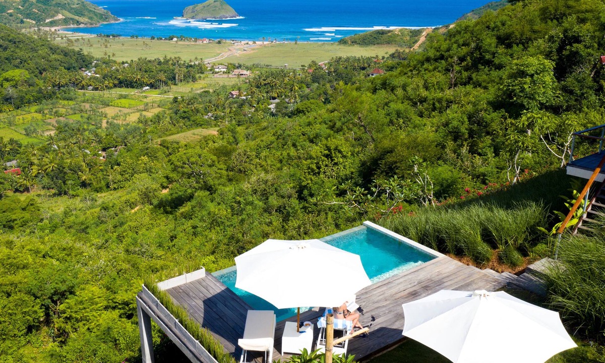 Kuta Villa | Villa Atas Pelangi