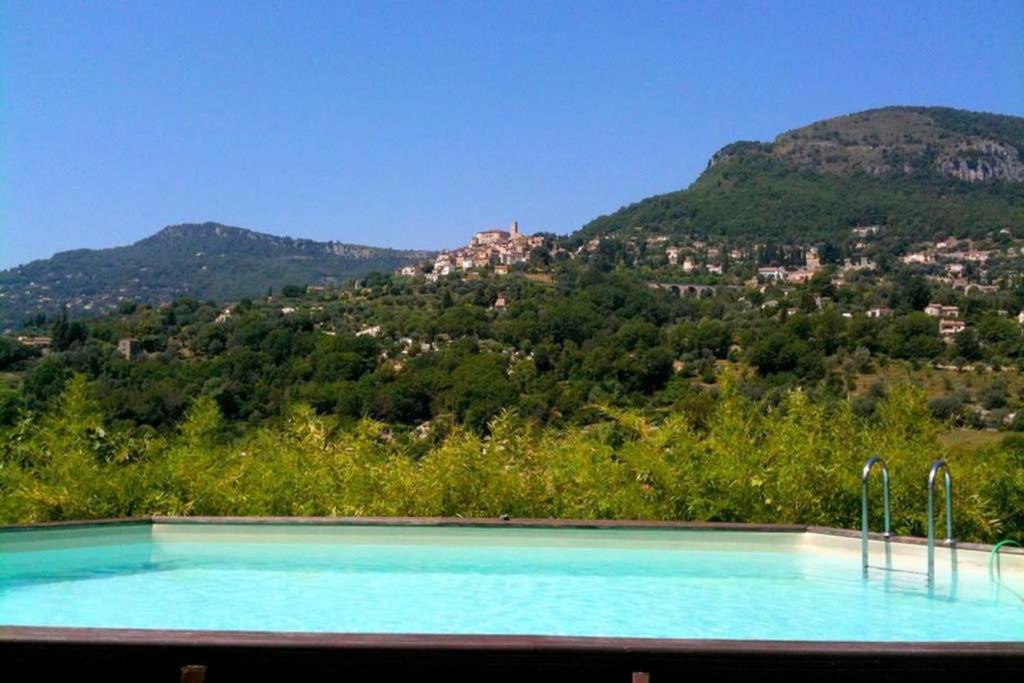 Tourrettes-sur-Loup Villa | Villa au calme 2 maisons ,vue panoramique,piscine