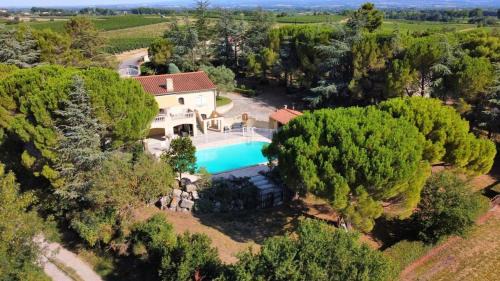 Arzens Villa | Villa au calme - piscine, ping pong, Jardin 8000m²