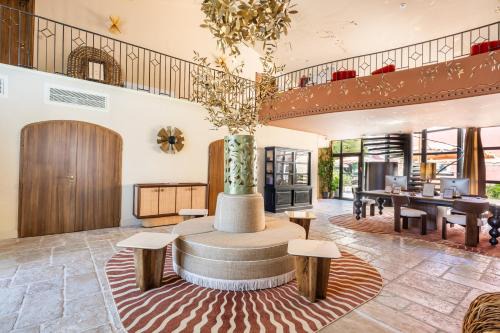 Saint-Paul-Trois-Chateaux Hotel | Villa Augusta