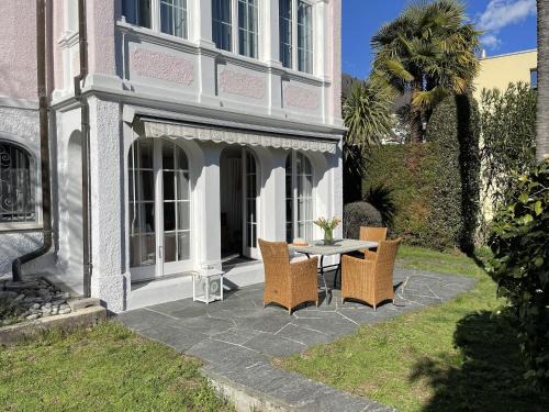 Minusio Apartment | Villa Aurora by Fewotessin