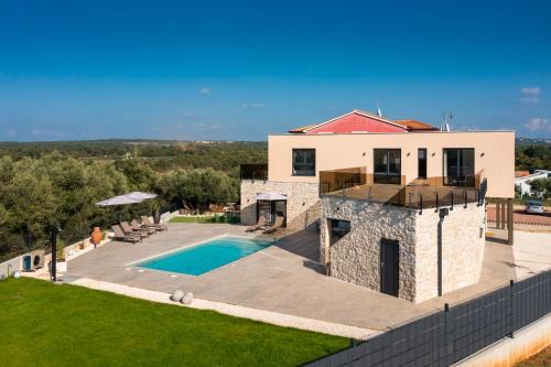 Tar Villa | Villa Ava