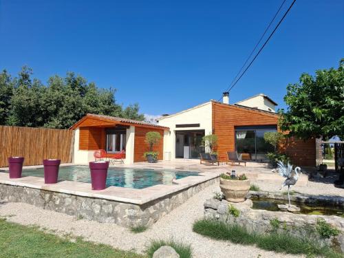 Villeneuve-les-Avignon Villa | VILLA avec VUE MAGNIFIQUE -entièrement climatisée - piscine