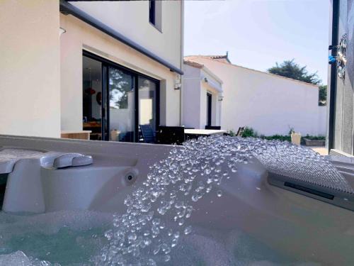 Bretignolles-sur-Mer Villa | Villa avec jacuzzi proche de la plage, vélo à disposition