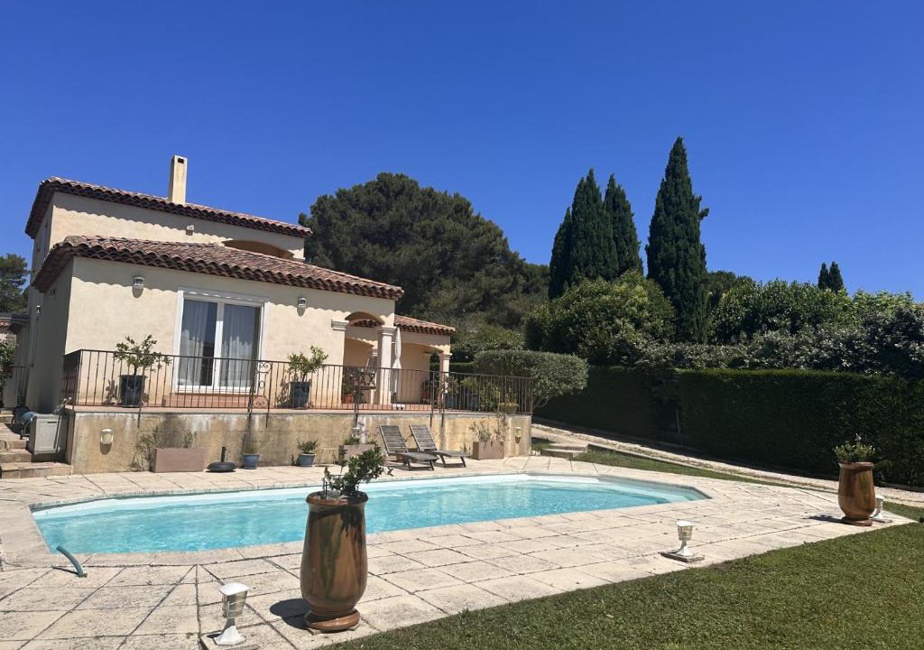 Les Pennes-Mirabeau Villa | Villa avec piscine Aix-Marseille proche mer
