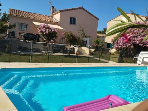 Sainte-Marie-la-Mer Villa | Villa avec plage à pied et grande piscine