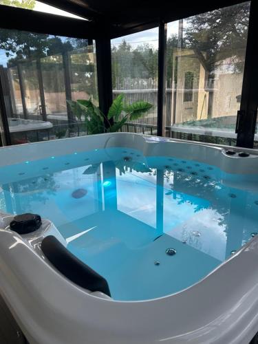 Beziers Villa | Villa avec Spa & Sauna, Évasion