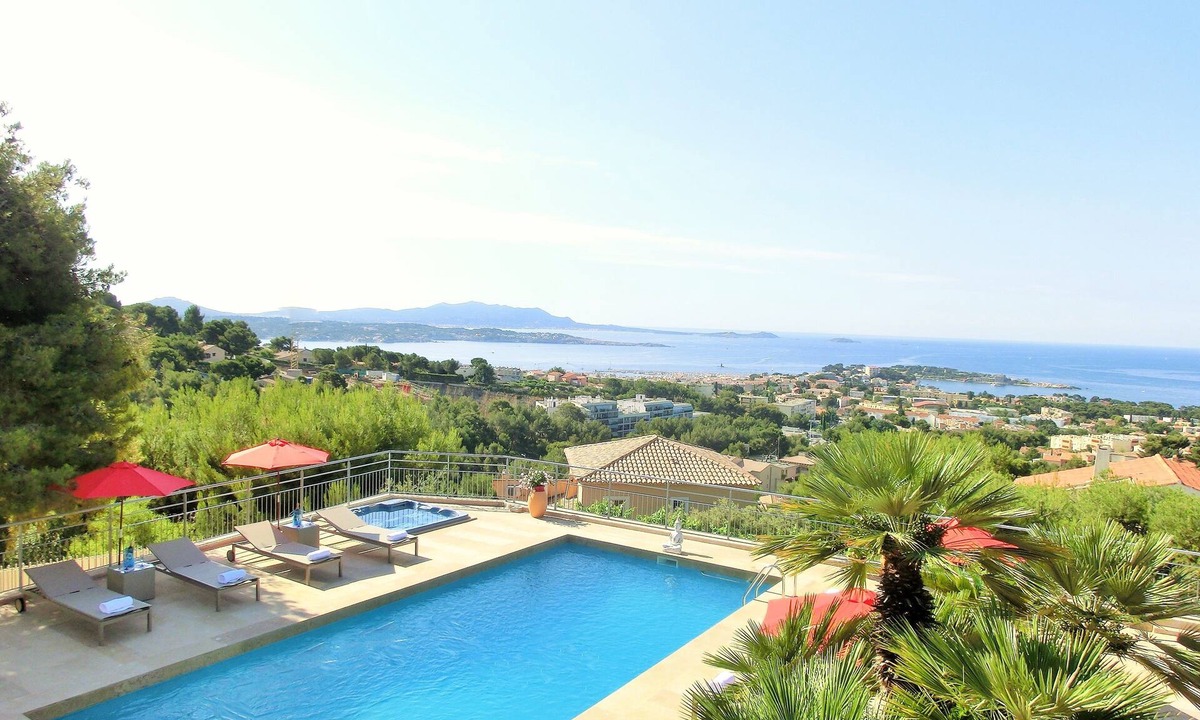 Bandol Bed & Breakfast | Villa Azur Golf