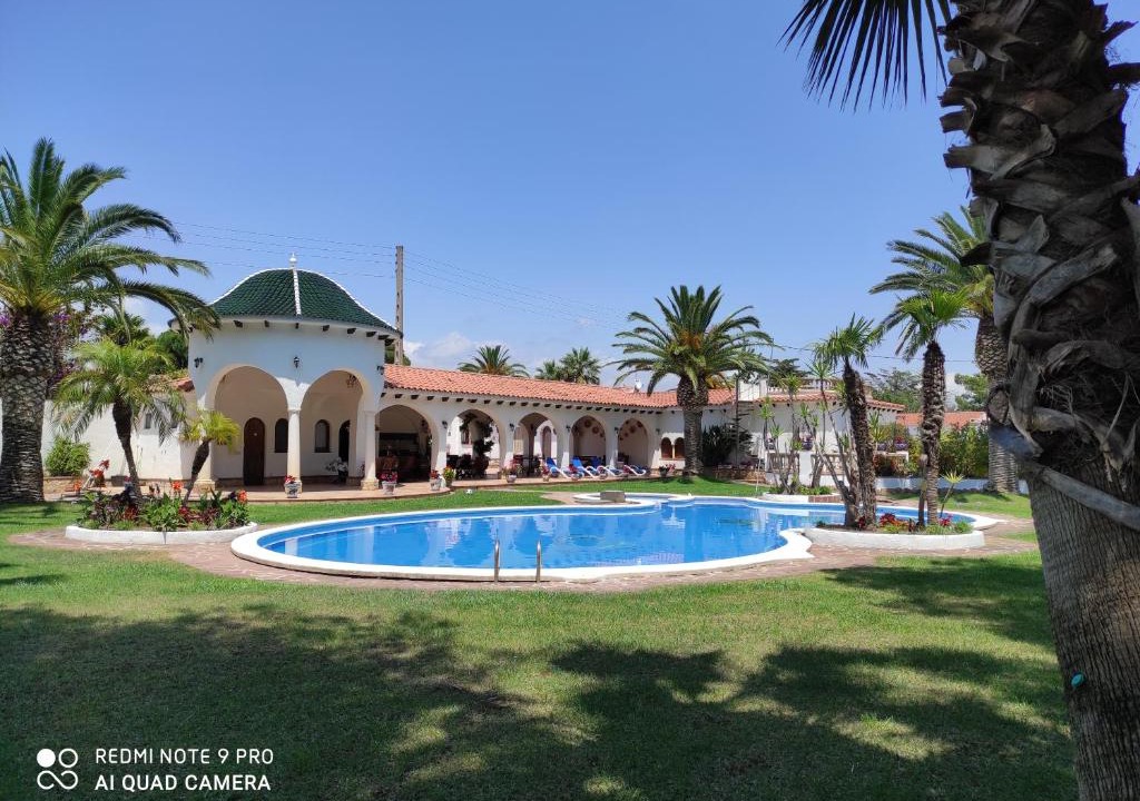 Rustical Balneario Villa | Villa Balneari Resort Casa de vacances familiar