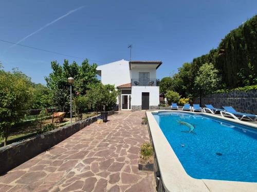 Vidreres House | Villa Begonia