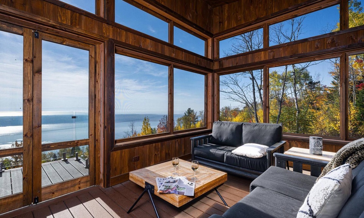 Les Eboulements Ski Chalet | Villa Bella 209: Views, Hot Tub & Private Elevator