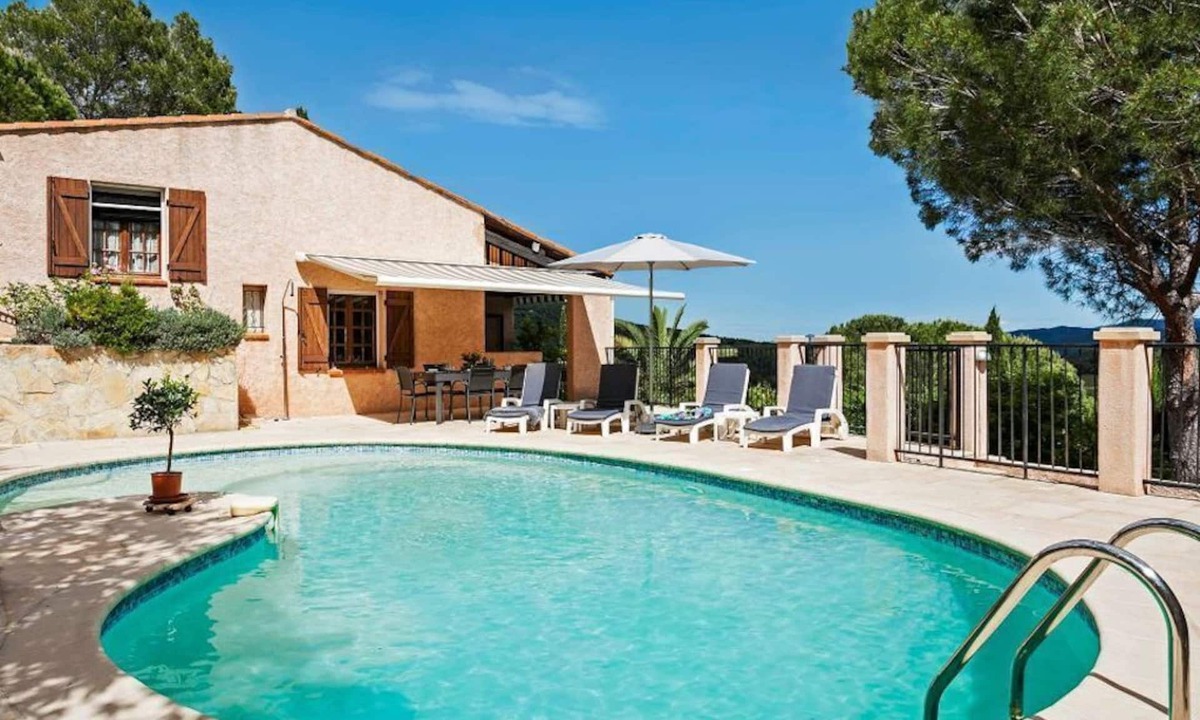 Taradeau Villa | Villa BELLE-VUE. Fully equipped