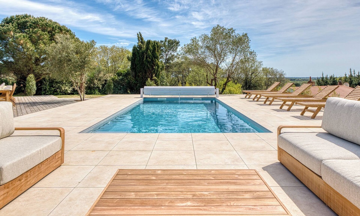 Brem Sur Mer Villa | Villa Belvédère: Heated Pool, Spa, Panoramic View, Boule pitch, Sleeps 15