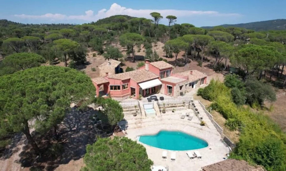 Vidauban Villa | Villa+Bergerie du peyloubier