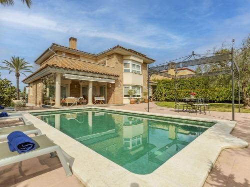 Reus Villa | Villa Bertoni Golf & Sea by Interhome