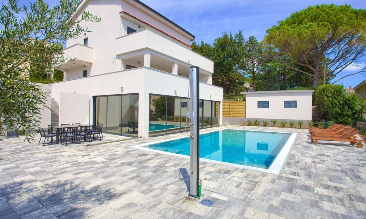 Pinezici Villa | Villa Bonjour with Pool
