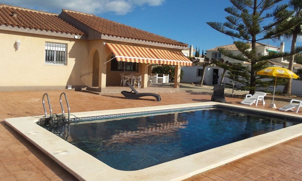 Vinaros Villa | Villa Brisa - Chalet con piscina privada en Vinaròs - Ref. 83