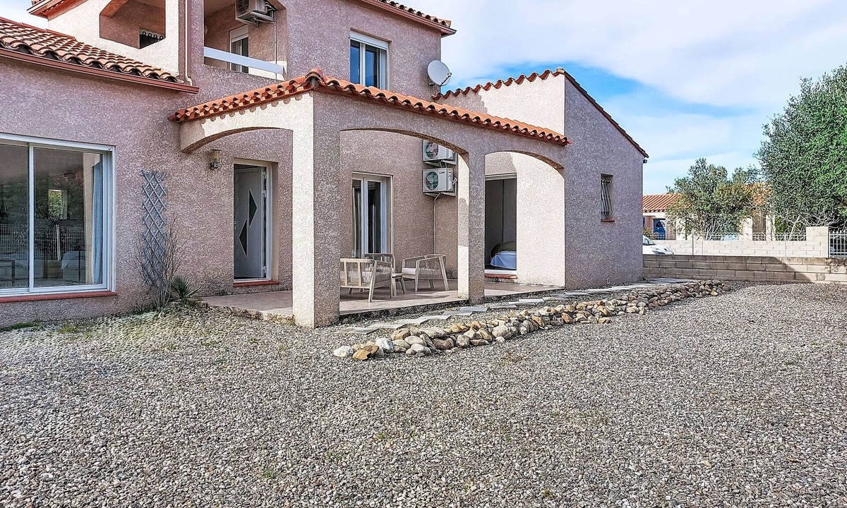 Brouilla House | Villa Brouilla by Interhome