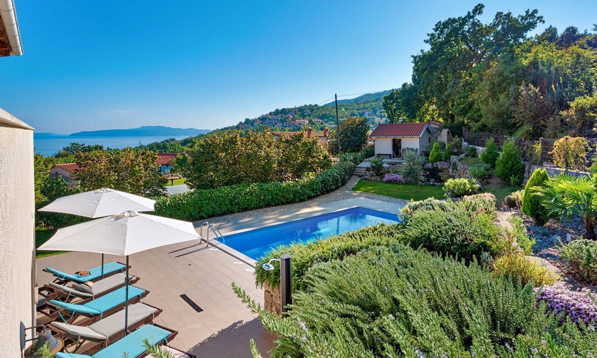 Poljane Villa | Villa Butterfly with Pool