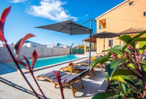 Sikici Villa | Villa Buzdonka