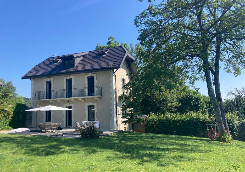 Charvonnex House | Villa Côte des Vignes I Annecy 15' x Genève 30'