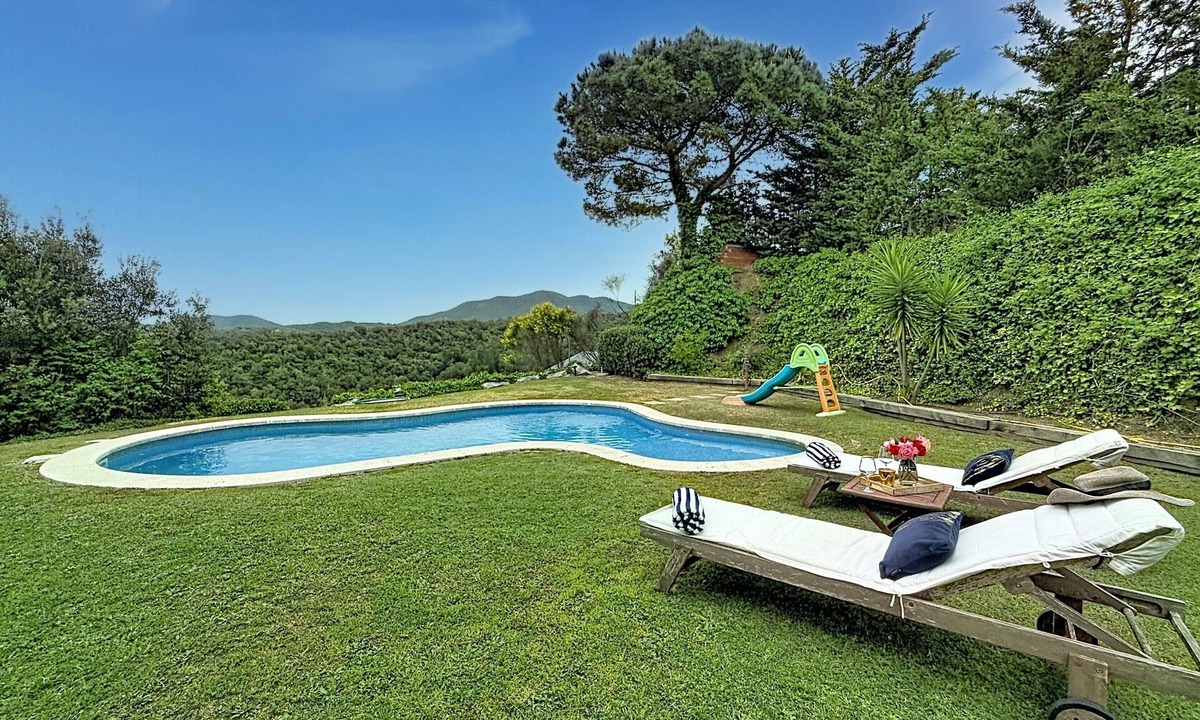 Vallgorguina House | Villa 'Can Ayala' Arenys de Munt – With Garden and Private Pool