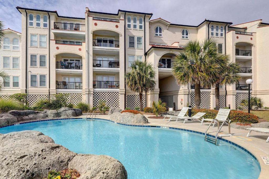 North Topsail Beach Villa | Villa Capriani Condo w/Direct Beach Access!
