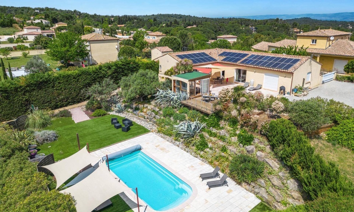 Carcassonne Villa | Villa Carcassonne by Villa Plus