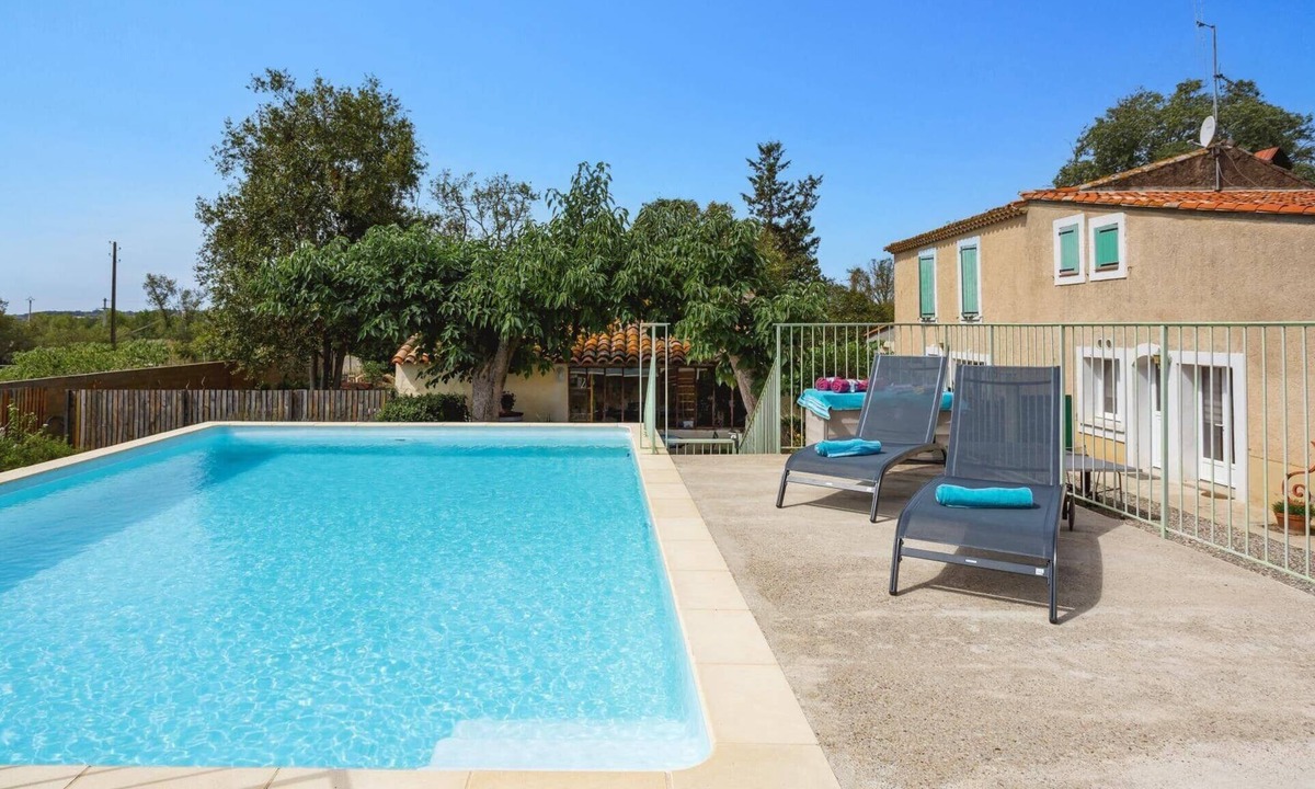 Thezan-les-Beziers Villa | Villa Caroline by Villa Plus