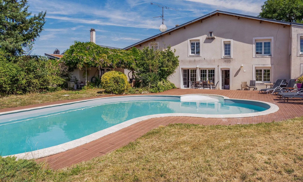 Mereville House | Villa Carpe Diem - avec piscine, proche Nancy