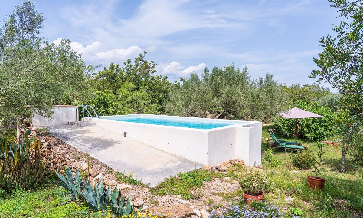 Costa Dorada Villa | Villa 'Casa en Olivera' 3km from the Coast with Private Pool & Wi-Fi