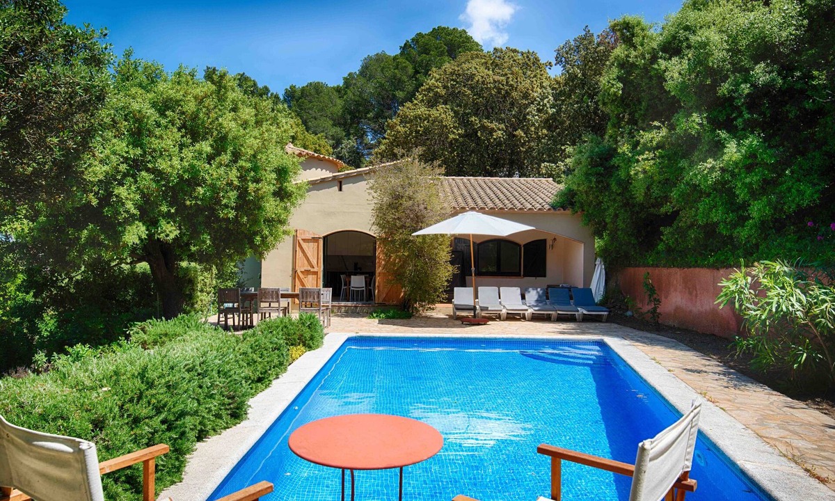Aiguablava Villa | Villa 'Casa Romani - Begur' with Private Pool, Private Terrace and Wi-Fi