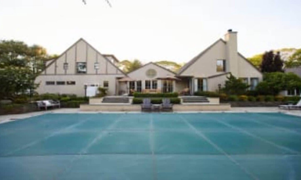 Remsenburg Villa | Villa Cedar Remsenburg Hamptons