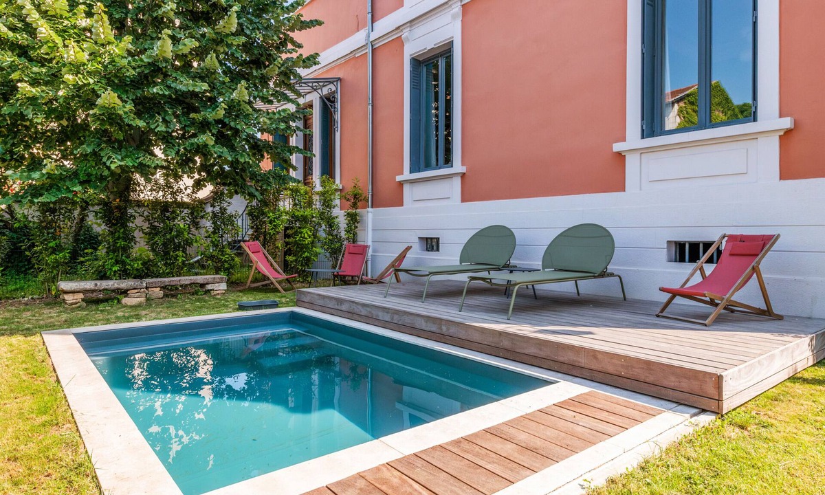 Champagne-au-Mont-d'Or Villa | Villa Champagne - Welkeys