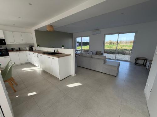 Salles sur Mer Apartment | Villa Champs et Mer