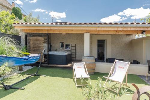 Pradons House | Villa chardonnay