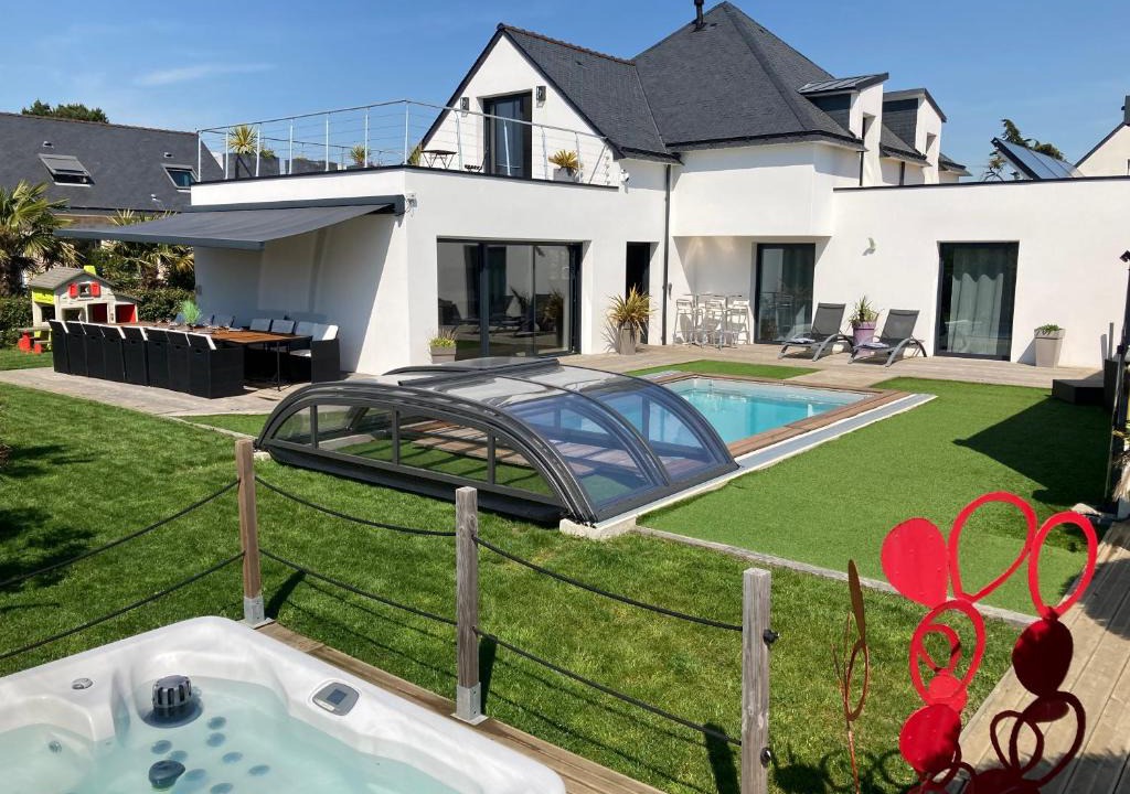 Saint-Jacques Villa | Villa Charles & Ashton